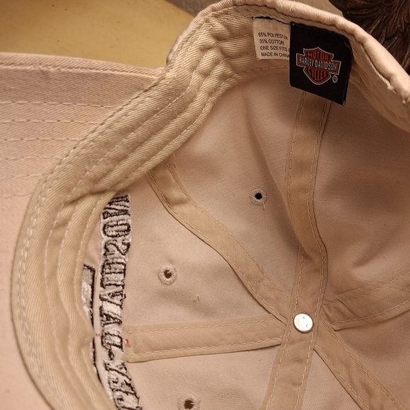 Harley-Davidson Off White With Brown Embroidered Cap Velcro Adjustment. - Picture 2 of 2